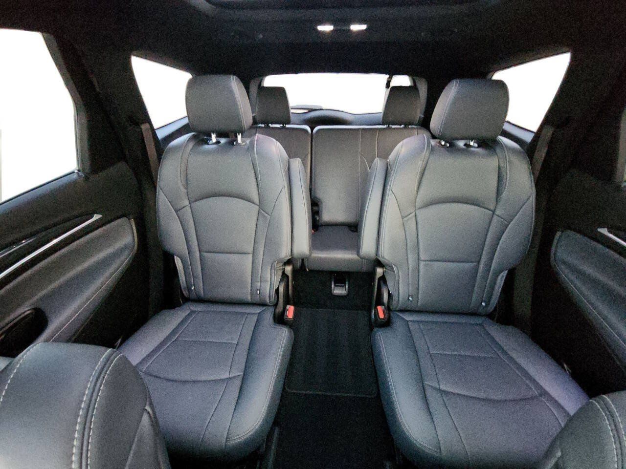Used 2024 Buick Enclave Essence w/ Experience Buick Package AWD/4WD image 13