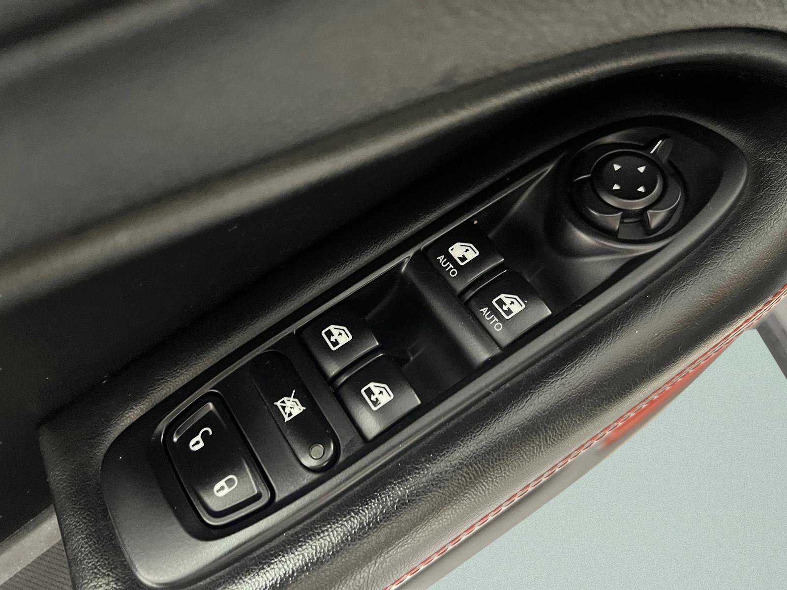 Used 2018 Jeep Compass Trailhawk AWD/4WD image 15