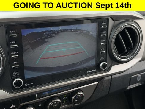 Used 2022 Toyota Tacoma SR5 RWD image 18