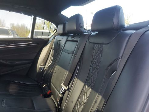 Used 2018 BMW M550i xDrive AWD/4WD image 27