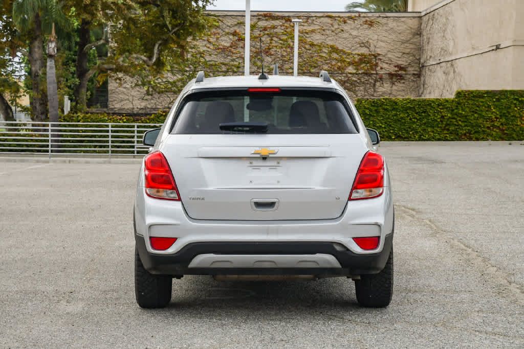 Used 2019 Chevrolet Trax LT w/ LT Convenience Package FWD image 9