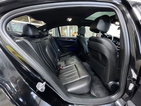 Used 2019 BMW 530i w/ Convenience Package RWD image 27