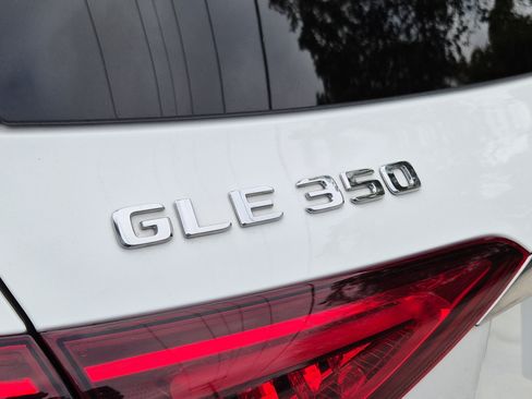 Used 2022 Mercedes-Benz GLE 350 w/ Premium Package image 7