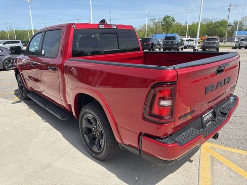 New 2026 RAM 1500 4x4 Crew Cab image 7