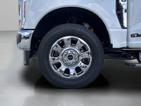 Used 2025 Ford F250 King Ranch w/ Chrome Package image 33