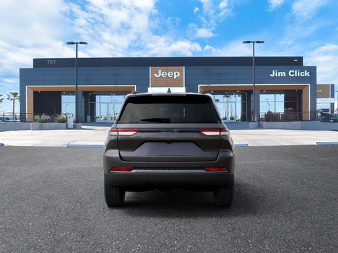 New 2026 Jeep Grand Cherokee Altitude image 7