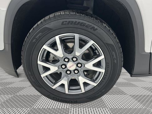 Used 2023 GMC Acadia SLT image 29