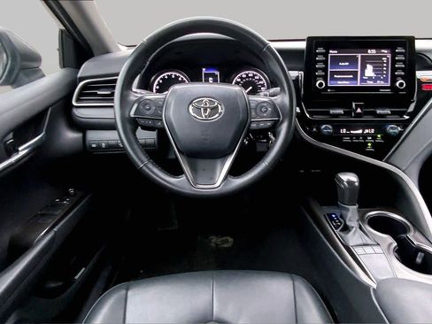Used 2024 Toyota Camry SE FWD image 6