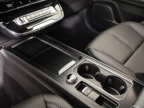 New 2026 Lincoln Corsair Premiere FWD image 9