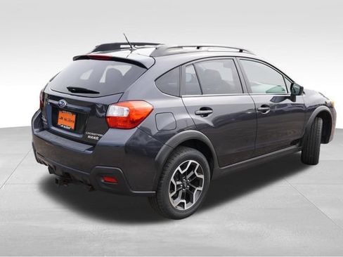 Used 2016 Subaru Crosstrek 2.0i Premium w/ Moonroof Package AWD/4WD image 5