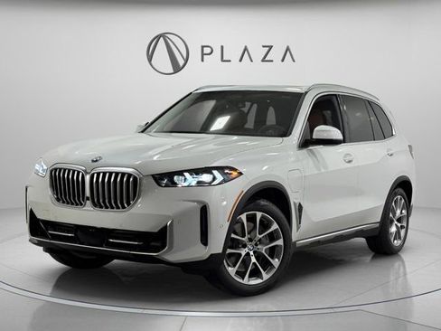 New 2026 BMW X5 xDrive50e w/ Executive Package image 1