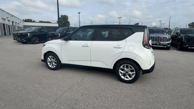 Used 2023 Kia Soul S FWD image 7