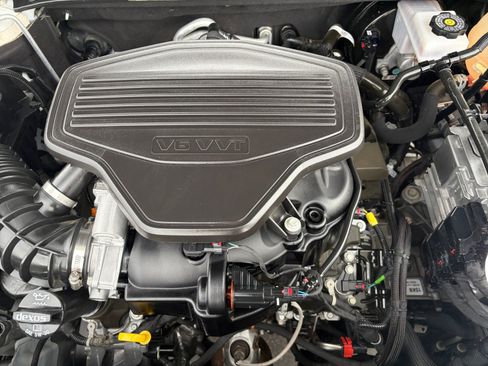 Used 2023 GMC Acadia Denali AWD/4WD image 22