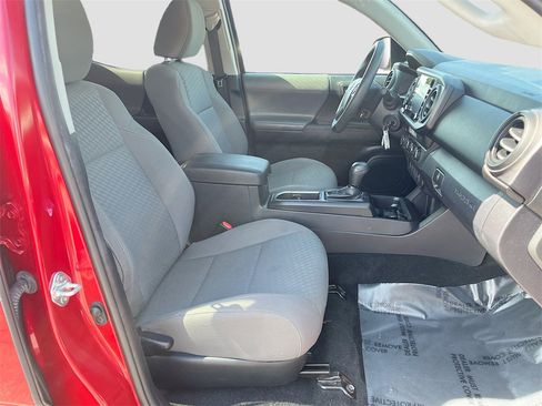 Used 2022 Toyota Tacoma SR image 24
