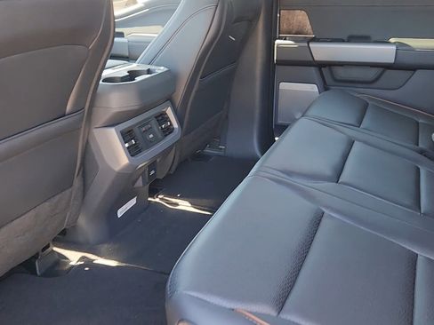 New 2026 Ford F250 Lariat w/ Black Appearance Package image 22