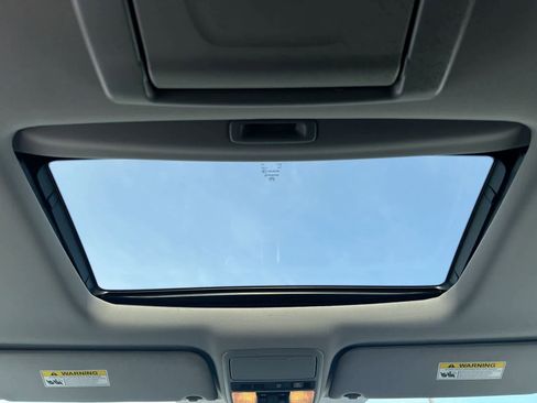 Used 2023 Honda Odyssey Elite image 23