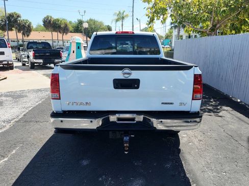 Used 2014 Nissan Titan SV w/ SV Value Truck Package image 8