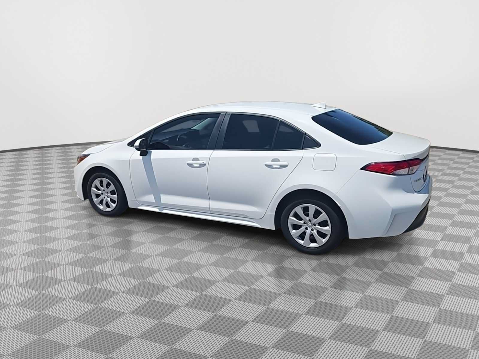 Used 2023 Toyota Corolla LE FWD image 6