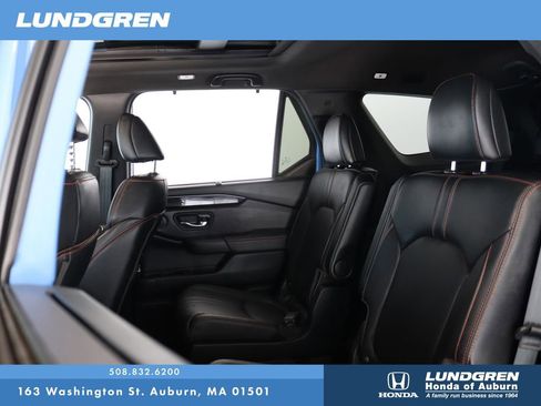 Used 2024 Honda Pilot TrailSport image 16