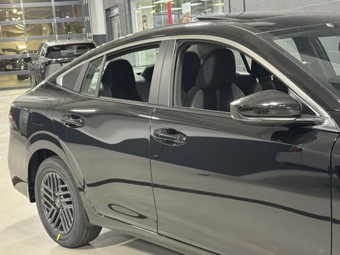 New 2026 Nissan Sentra SV w/ SV Convenience Package FWD image 5