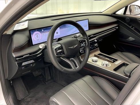 Used 2025 Genesis G80 2.5T Advanced image 17