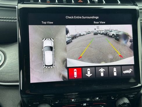 Certified 2022 Jeep Grand Cherokee L Limited w/ Luxury Tech Group II image 21