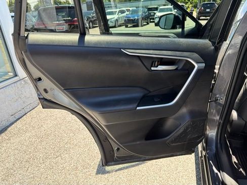 Used 2023 Toyota RAV4 XLE AWD/4WD image 14