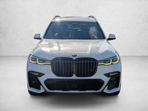 Used 2022 BMW X7 M50i AWD/4WD image 2