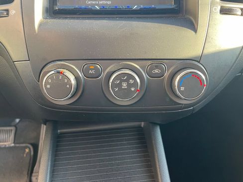 Used 2017 Kia Forte LX w/ Option Group 020 FWD image 11