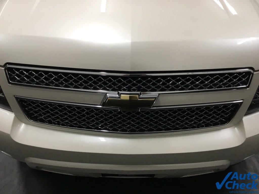 Used 2011 Chevrolet Avalanche LTZ AWD/4WD image 30