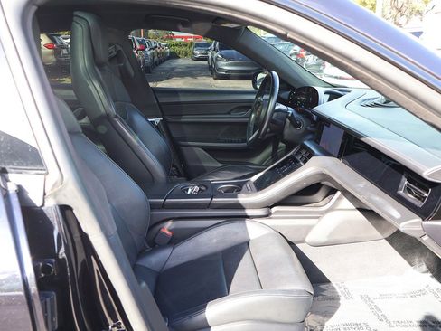 Used 2020 Porsche Taycan Turbo image 32