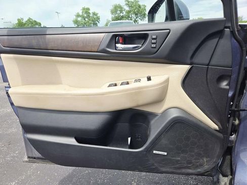 Used 2017 Subaru Outback 3.6R Limited AWD/4WD image 13