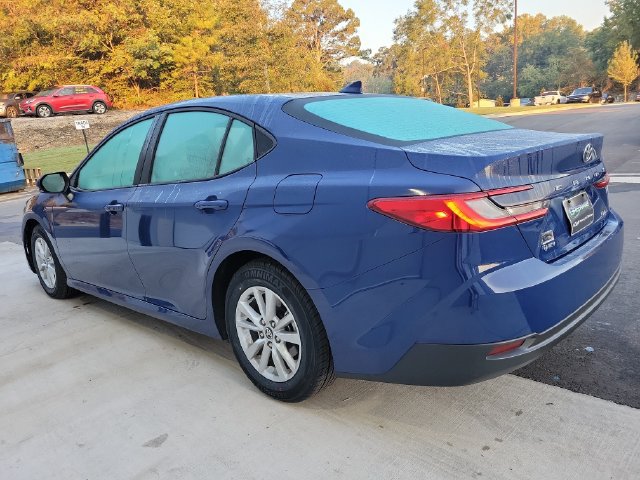 Used 2025 Toyota Camry LE FWD image 7