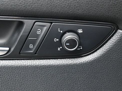 Used 2022 Volkswagen Passat 2.0T image 13