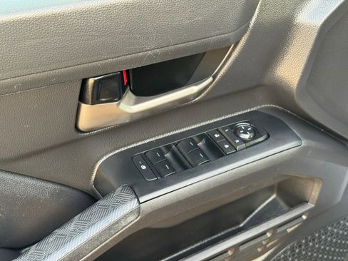 Used 2024 Toyota Tacoma TRD Off-Road image 23