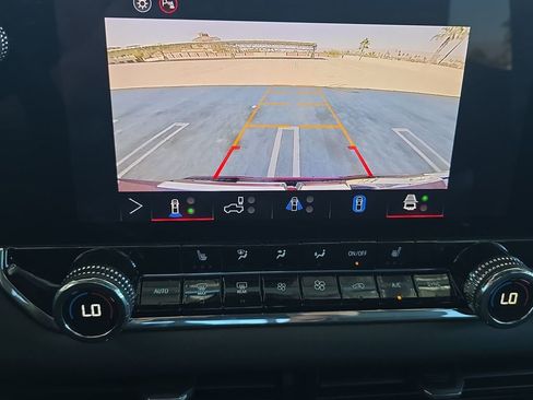 Used 2025 GMC Canyon Elevation w/ Convenience Package image 15