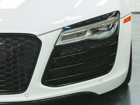 Used 2014 Audi R8 V10 AWD/4WD image 8