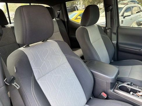 Certified 2023 Toyota Tacoma TRD Off-Road image 17