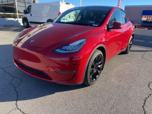 Used 2021 Tesla Model Y Long Range image 1