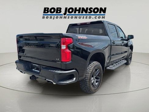 Used 2022 Chevrolet Silverado 1500 LT Trail Boss w/ LT Trail Boss Premium Package AWD/4WD image 2