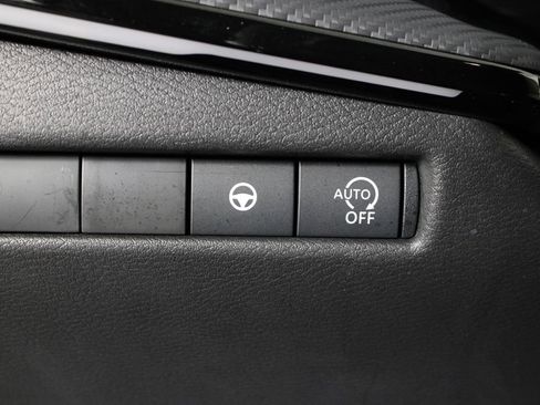 Certified 2025 Nissan Kicks SR image 23