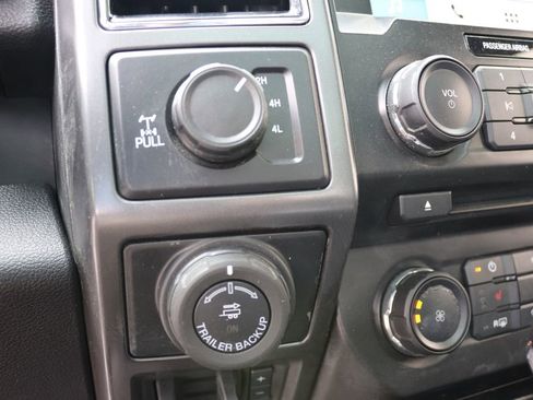 Used 2018 Ford F150 XLT w/ Equipment Group 302A Luxury AWD/4WD image 11