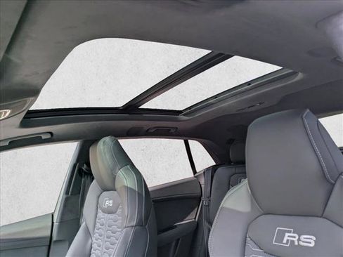 New 2025 Audi RS Q8 performance image 15