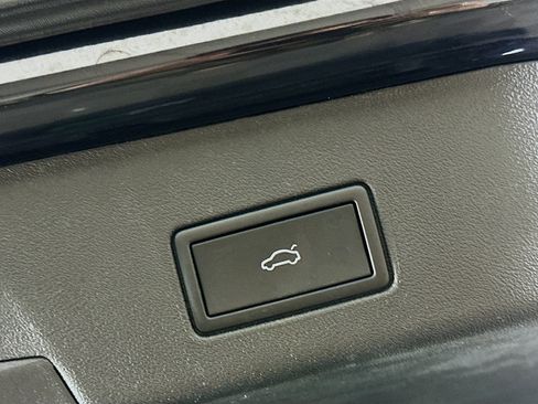 Used 2023 Volkswagen ID.4 Pro S Plus image 28