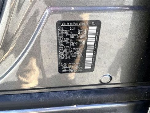 Used 2023 Nissan Armada SL w/ Captain's Chairs Package image 28