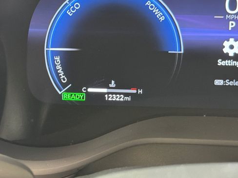 Used 2025 Toyota Sienna XSE w/ XSE Plus Package AWD/4WD image 25