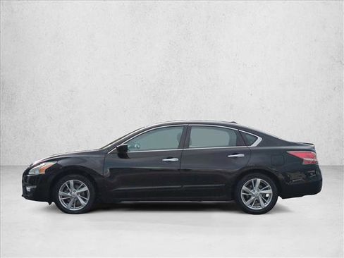 Used 2015 Nissan Altima 2.5 SV image 9