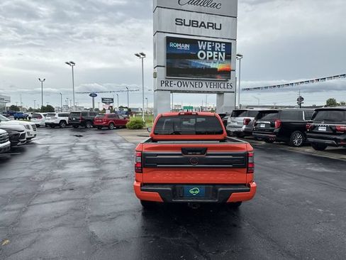 Used 2025 Nissan Frontier PRO-4X w/ Pro Premium Package AWD/4WD image 4