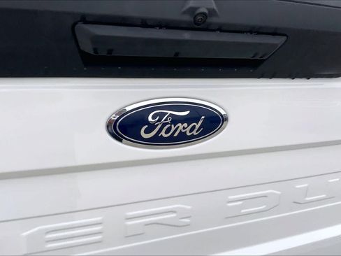 Used 2021 Ford F250 XL w/ Power Equipment Group AWD/4WD image 30