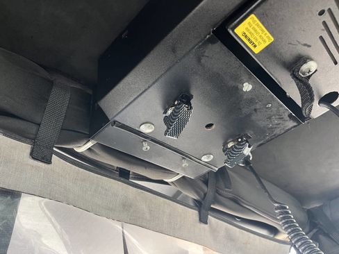 Used 2005 Jeep Wrangler Unlimited image 32